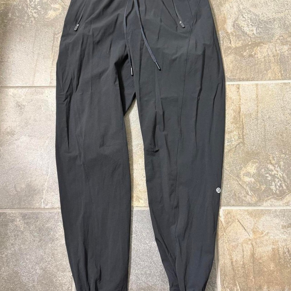 Lululemon License to Train High-Rise Pant Black Size 4 LW5FFES